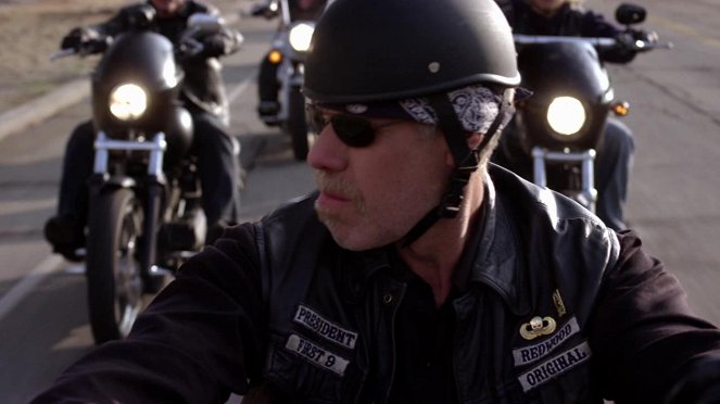 Sons of Anarchy - Eureka - Filmfotos - Ron Perlman