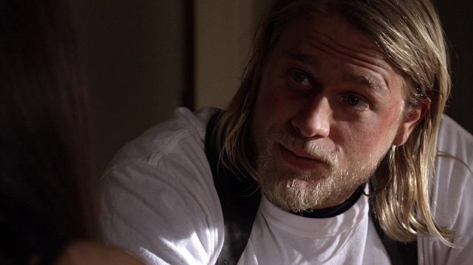 Sons of Anarchy - Familiendinner - Filmfotos - Charlie Hunnam