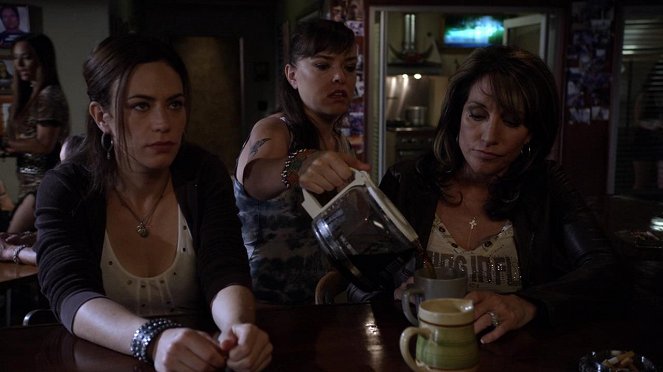 Sons of Anarchy - Season 2 - The Culling - Photos - Maggie Siff, Katey Sagal