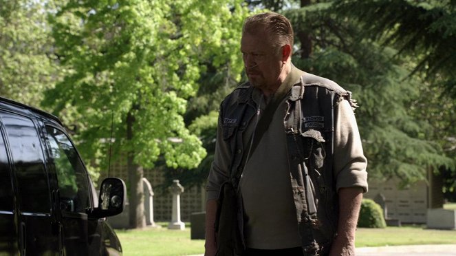 Sons of Anarchy - Season 3 - So - Photos - William Lucking