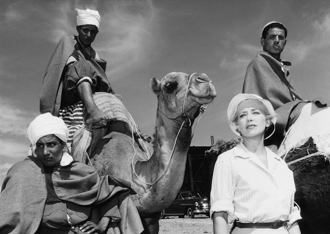 Escape from Sahara - Photos - Hildegard Knef