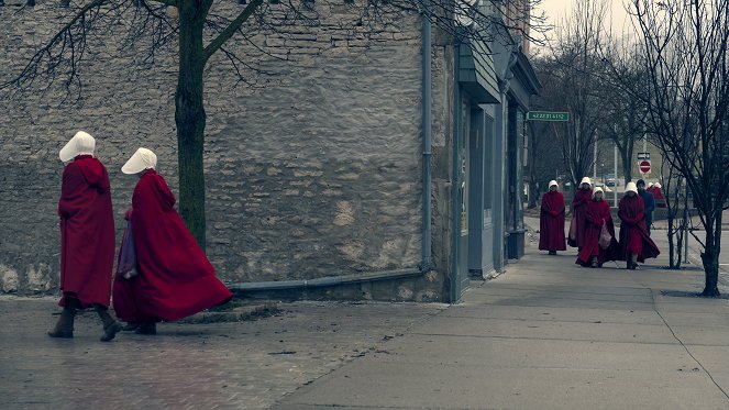 The Handmaid's Tale - Erhebung, Blut und Gottes Gabe - Filmfotos