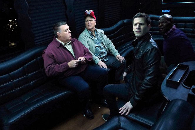 Brooklyn Nine-Nine - Season 3 - Paranoia - Photos - Joel McKinnon Miller, Dirk Blocker, Andy Samberg, Terry Crews