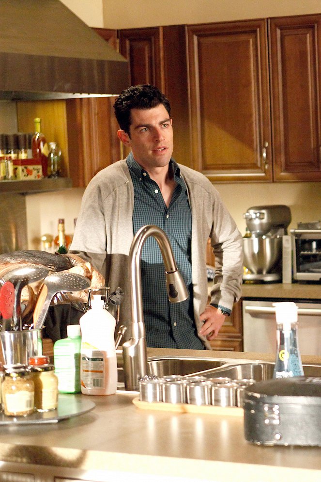 New Girl - Thanksgiving - Photos - Max Greenfield