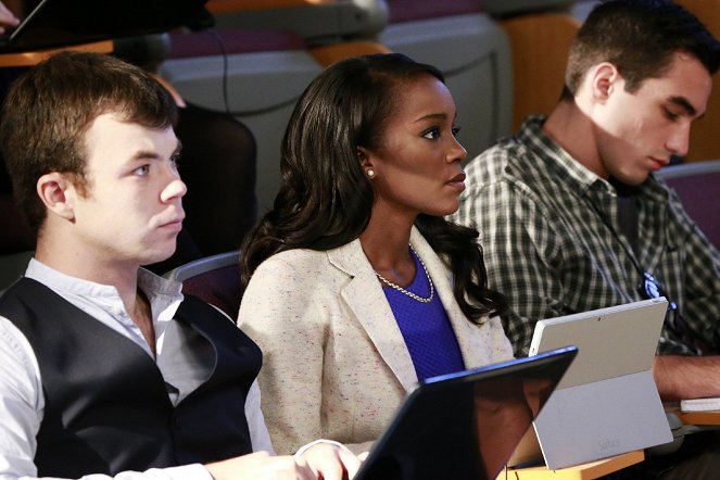 How to Get Away with Murder - Let's Get to Scooping - Photos - Aja Naomi King