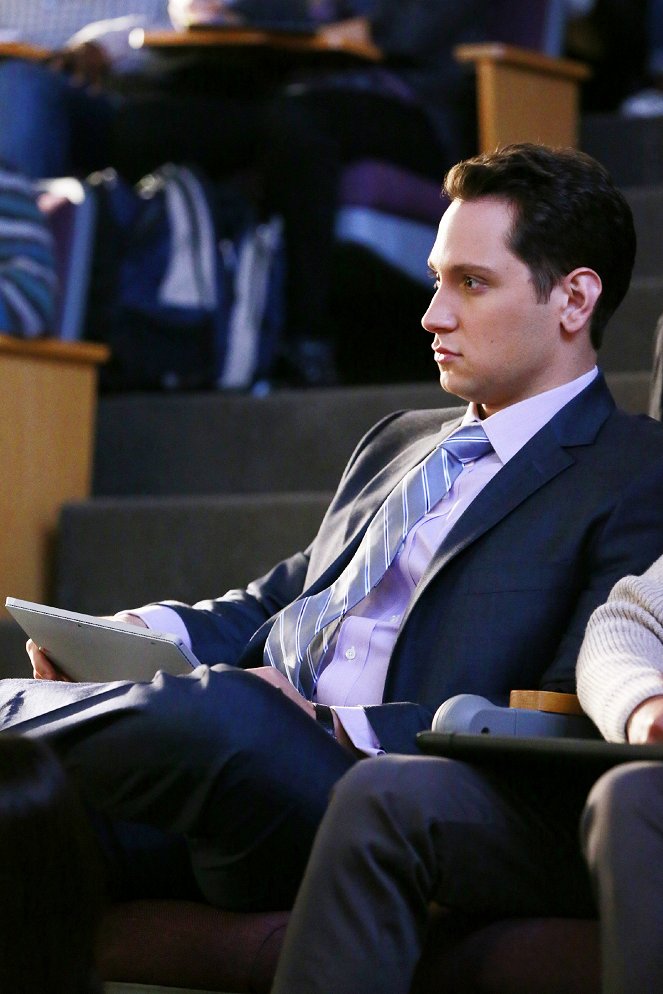 How to Get Away with Murder - Let's Get to Scooping - Photos - Matt McGorry