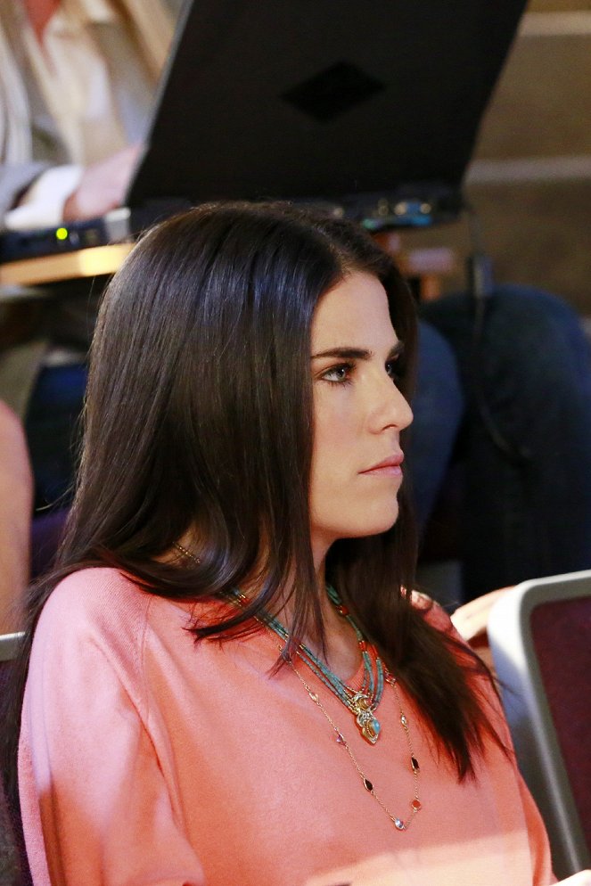 How to Get Away with Murder - Let's Get to Scooping - Photos - Karla Souza