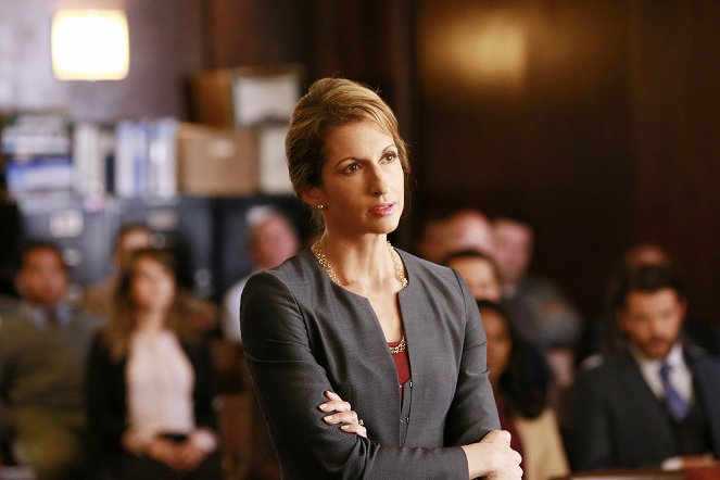 How to Get Away with Murder - Season 1 - Let's Get to Scooping - Photos - Alysia Reiner