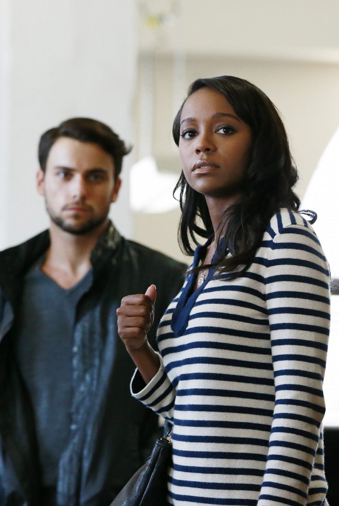 How to Get Away with Murder - Smile, or Go to Jail - Van film - Aja Naomi King