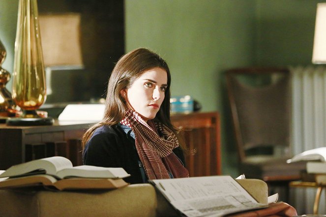 How to Get Away with Murder - Season 1 - It's All Her Fault - Photos - Karla Souza