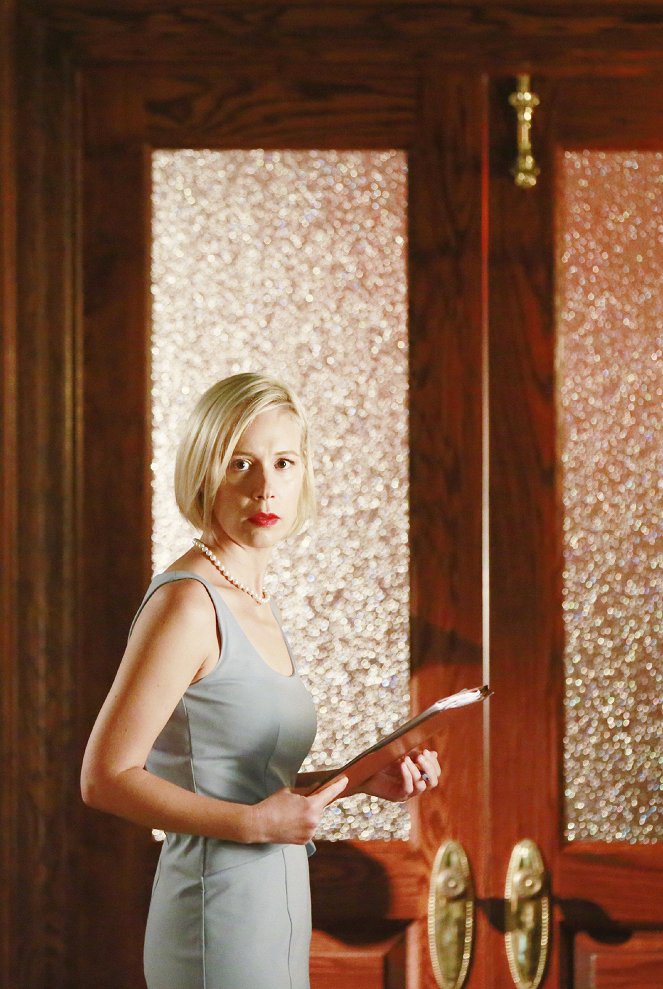 How to Get Away with Murder - Season 1 - It's All Her Fault - Photos - Liza Weil