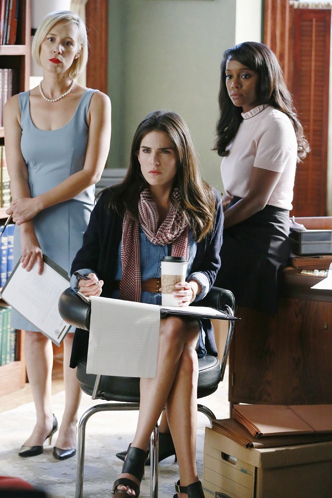 How to Get Away with Murder - It's All Her Fault - Photos - Liza Weil, Karla Souza, Aja Naomi King
