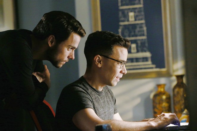 How to Get Away with Murder - It's All Her Fault - Photos - Jack Falahee, Conrad Ricamora