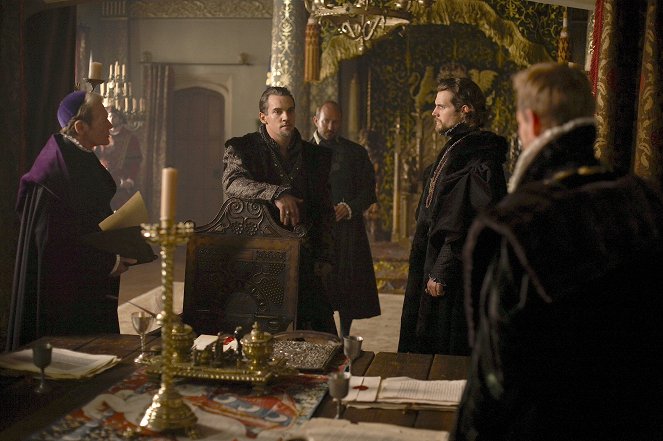 Tudorovci - Anonymní dopis - Z filmu - Jonathan Rhys Meyers, Henry Cavill