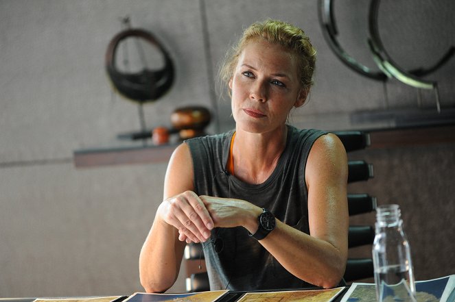 Stratton - Z filmu - Connie Nielsen