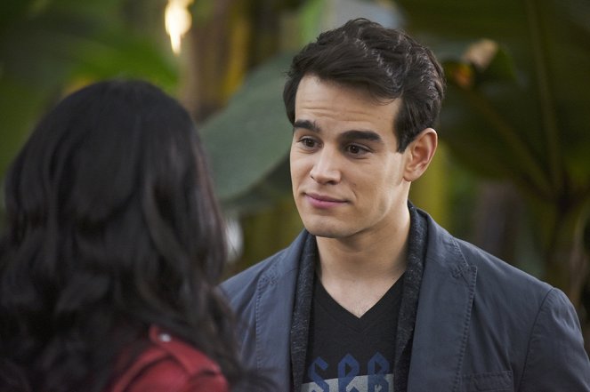 Shadowhunters: The Mortal Instruments - You Are Not Your Own - Photos - Alberto Rosende