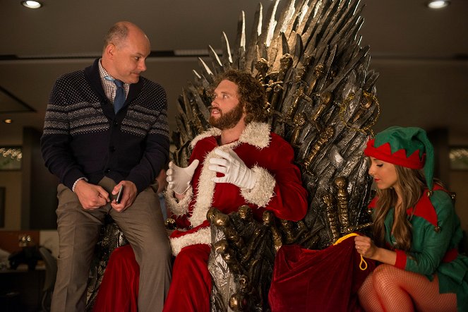 Office Christmas Party - Photos - Rob Corddry, T.J. Miller