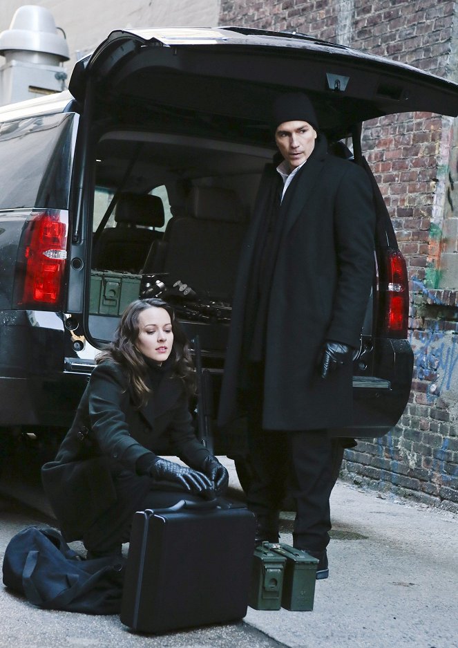 Person of Interest - Search and Destroy - Van film - Amy Acker, James Caviezel