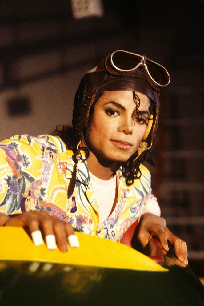 Michael Jackson: Leave Me Alone - Promo - Michael Jackson