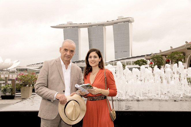 Das Traumschiff - Singapur/Bintan - De la película - Walter Kreye, Burcu Dal