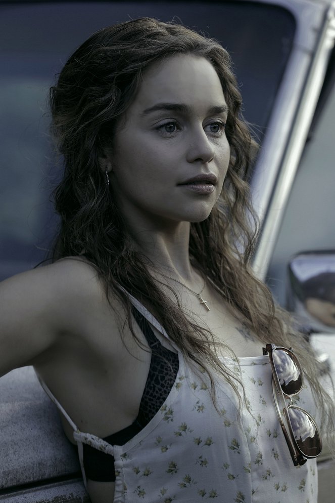 Above Suspicion - Filmfotók - Emilia Clarke