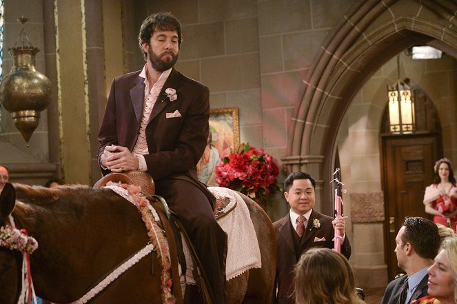 2 Broke Girls - And the Disappointing Unit - Photos - Jonathan Kite, Matthew Moy