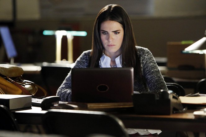 How to Get Away with Murder - Season 1 - We're Not Friends - Photos - Karla Souza