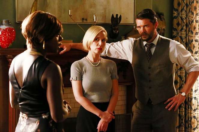 How to Get Away with Murder - We're Not Friends - Photos - Liza Weil, Charlie Weber