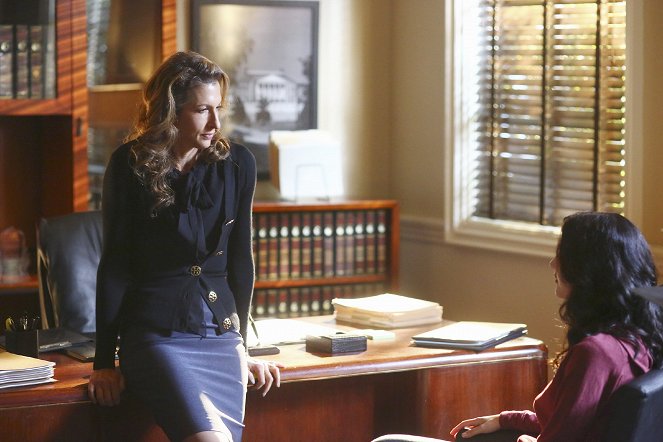 How to Get Away with Murder - Passages à l'acte - Film - Alysia Reiner
