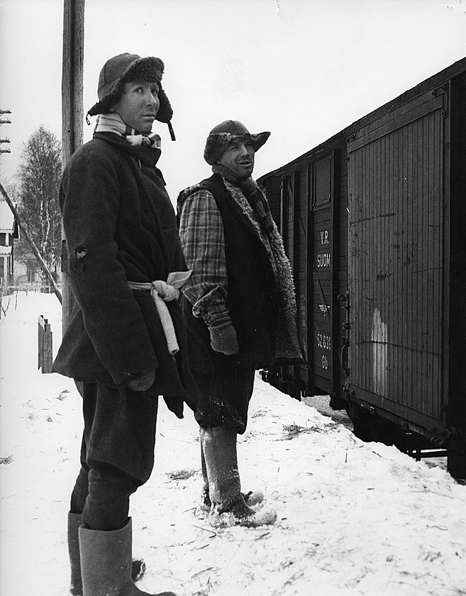 Die Evakuierung - Filmfotos - Pertti Weckström, Matti Kuusla