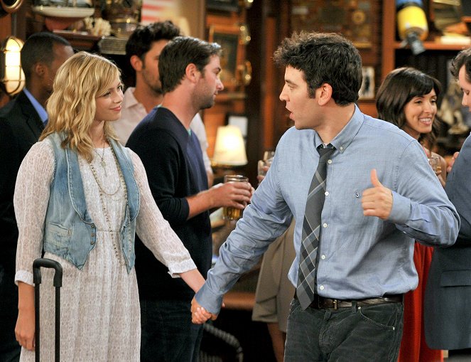 How I Met Your Mother - Knight Vision - Photos - Anna Camp, Josh Radnor