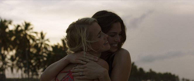 In the Deep - Film - Claire Holt, Mandy Moore