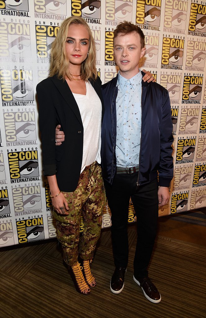 Valerian a mesto tisícich planét - Z akcií - EuropaCorp presents Luc Besson’s "Valerian and the City of a Thousand Planets" at Comic-Con in the Hilton Bayfront Hotel, San Diego, CA on July 21, 2016 - Cara Delevingne, Dane DeHaan