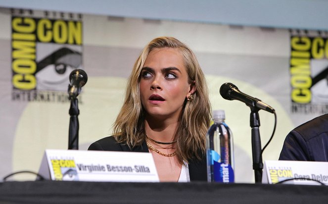 Valerian - Die Stadt der tausend Planeten - Veranstaltungen - EuropaCorp presents Luc Besson’s "Valerian and the City of a Thousand Planets" at Comic-Con in the Hilton Bayfront Hotel, San Diego, CA on July 21, 2016 - Cara Delevingne