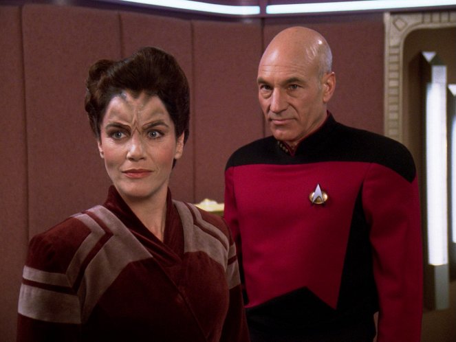 Star Trek: The Next Generation - Season 6 - The Quality of Life - Photos - Ellen Bry, Patrick Stewart