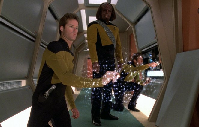 Star Trek: Następne pokolenie - Statek w butelce - Z filmu - Michael Dorn