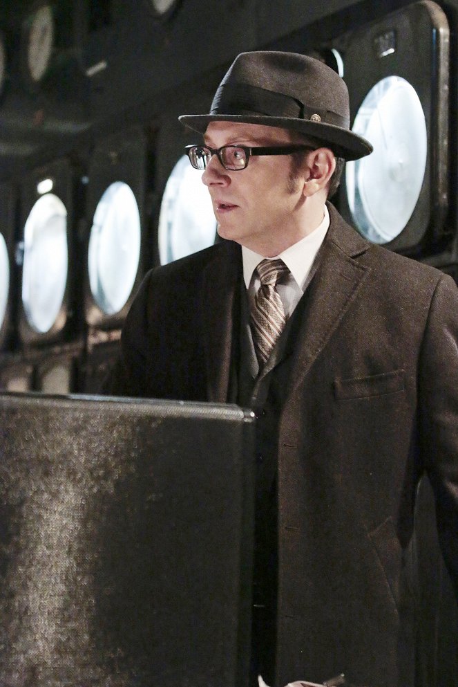 Person of Interest - YHWH - Photos - Michael Emerson