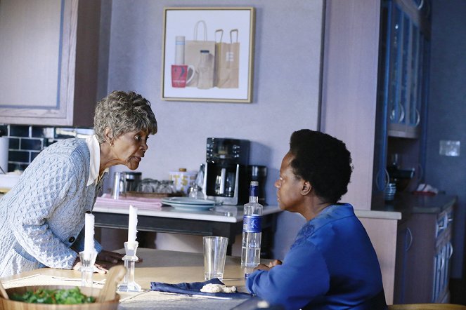 How to Get Away with Murder - Mama's Here Now - Photos - Viola Davis