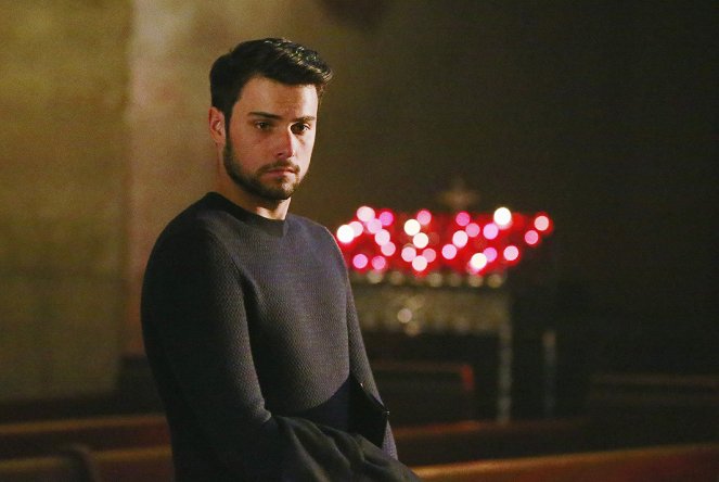 How to Get Away with Murder - The Night Lila Died - Photos - Jack Falahee