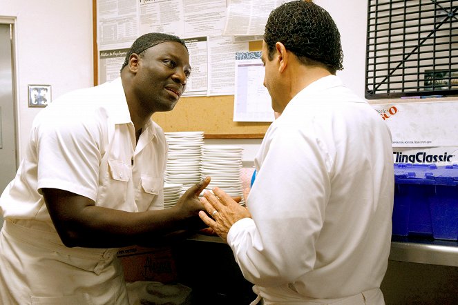 Monk - Season 8 - Mr. Monk and the Foreign Man - Kuvat elokuvasta - Adewale Akinnuoye-Agbaje