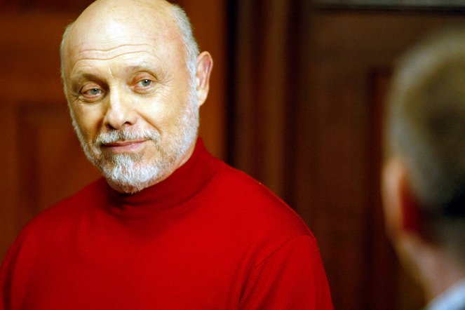 Monk - Mr. Monk Goes to Group Therapy - Photos - Hector Elizondo