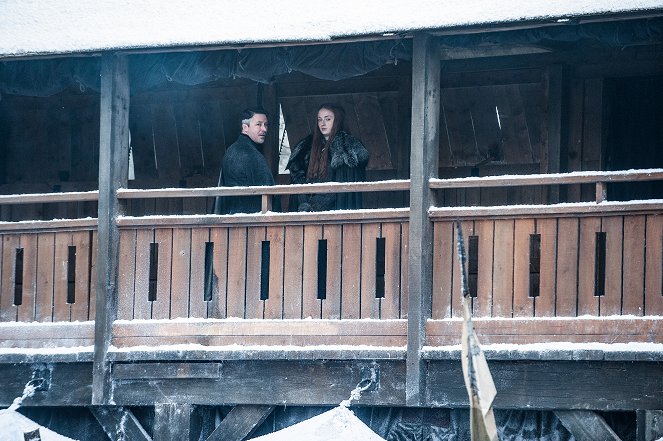 Game of Thrones - Season 7 - Dragonstone - Photos - Aidan Gillen, Sophie Turner
