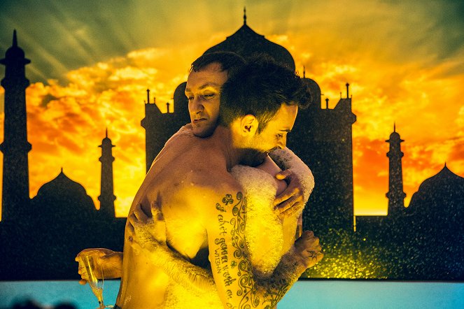 Preacher - Mumbai Sky Tower - Photos - Joe Gilgun, Tom Brooke