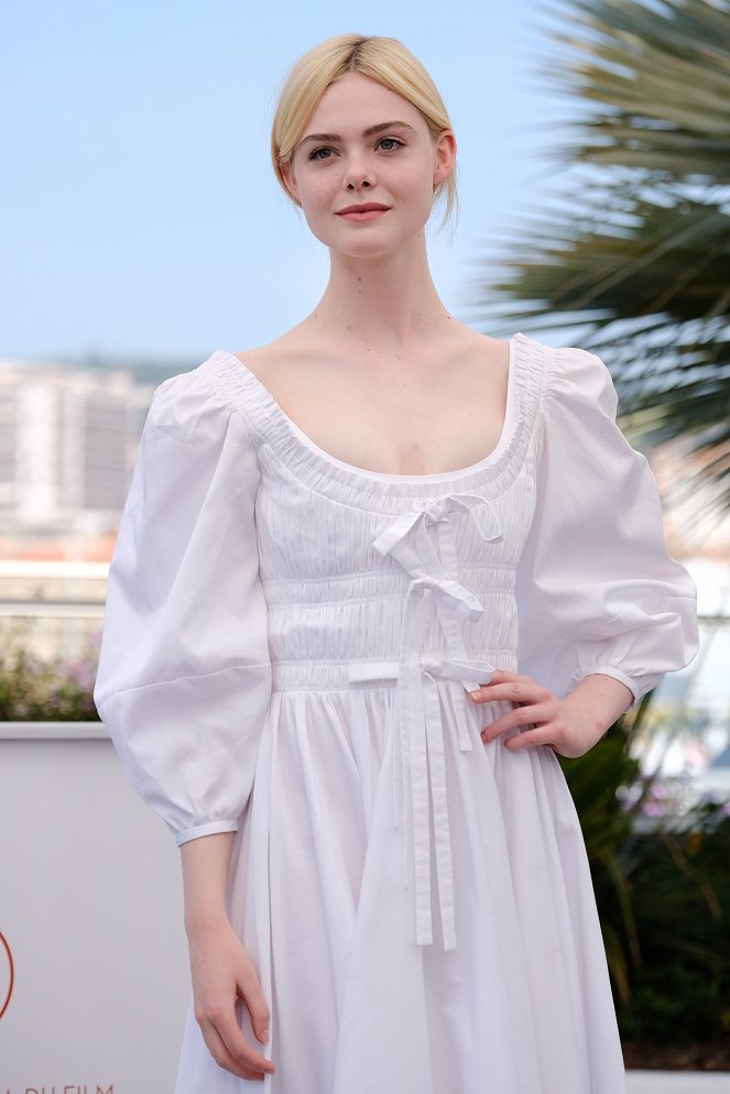 Oklamaný - Z akcií - Cannes Photocall on Wednesday, May 24, 2017 - Elle Fanning