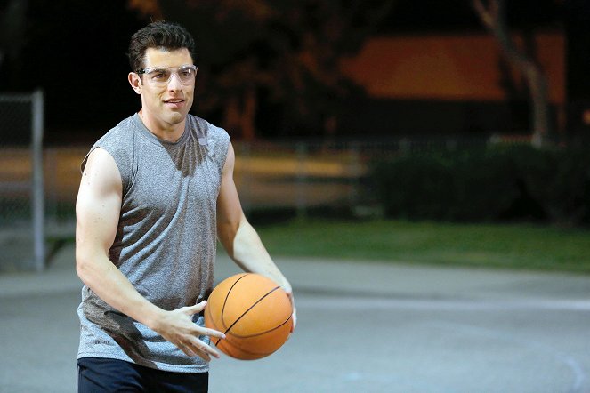 New Girl - Katie - Photos - Max Greenfield