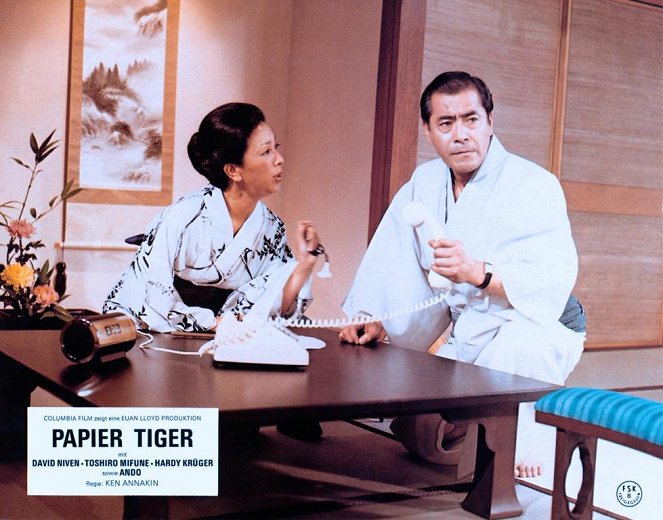 Paper Tiger - Cartões lobby