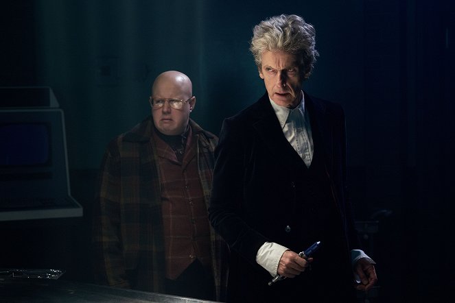 Doctor Who - Masken der Verdammnis - Filmfotos - Matt Lucas, Peter Capaldi