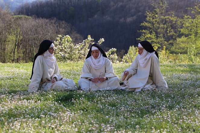 The Little Hours - Film - Alison Brie, Aubrey Plaza, Kate Micucci