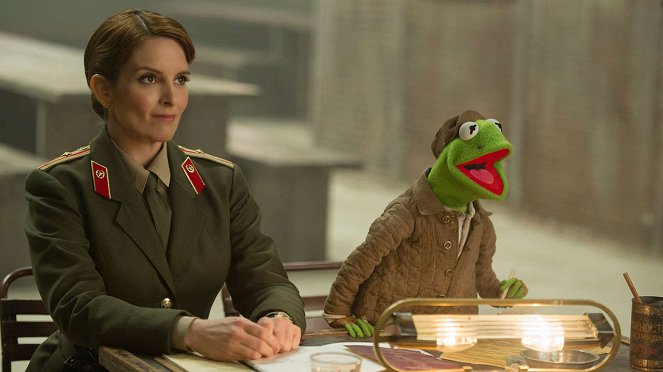 Muppety: Poza prawem - Z filmu - Tina Fey