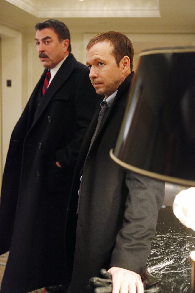 Blue Bloods - Crime Scene New York - Women with Guns - Photos - Tom Selleck, Donnie Wahlberg
